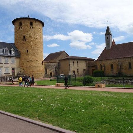 Le Chantemerle Climatise Briennon Номер фото